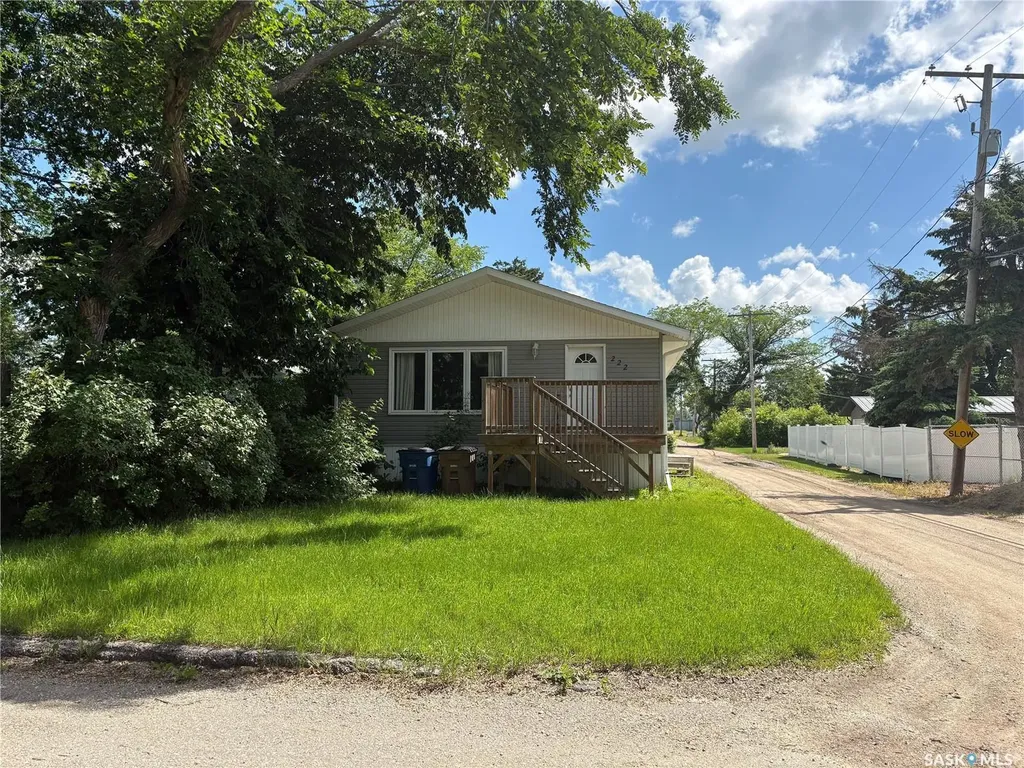 222 1st Street NE Wadena SK S0A 4J0