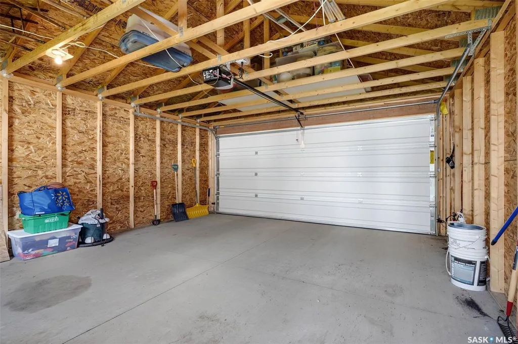 5477 Cade Street E Regina SK S4V 3N9