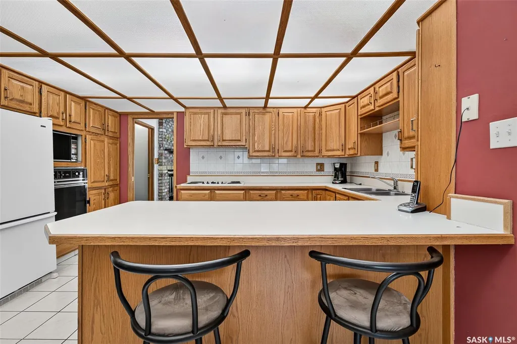 1154 Warner Street W Moose Jaw SK S6H 6L2