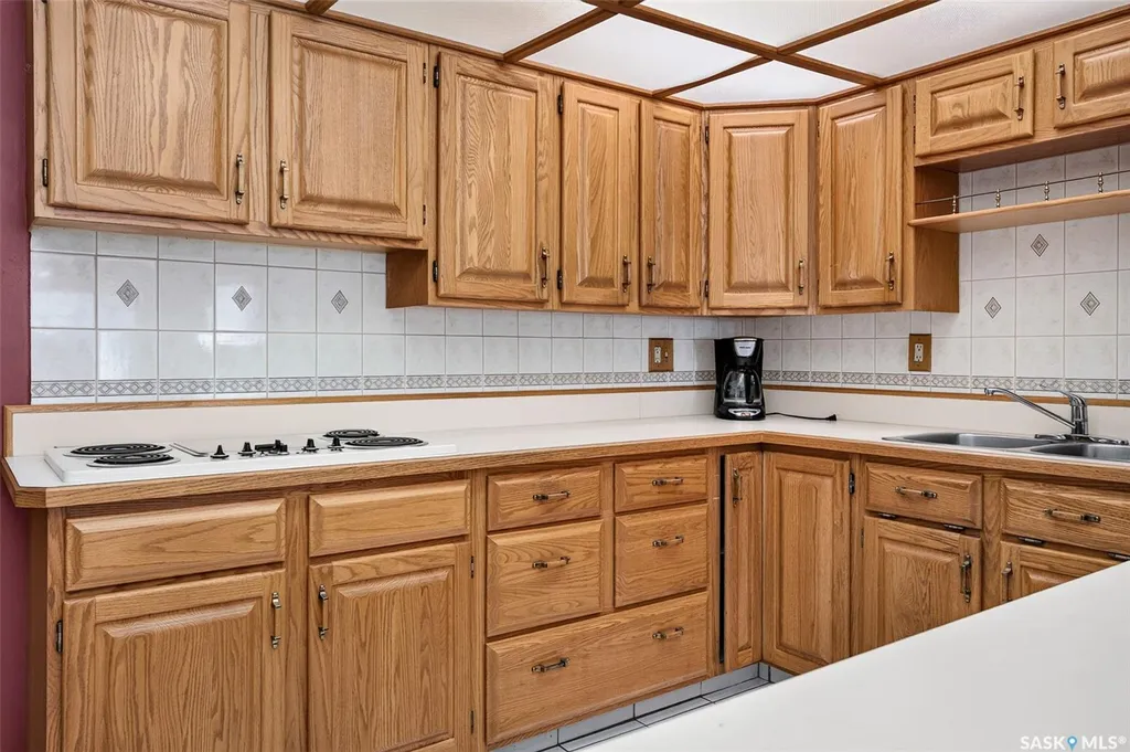 1154 Warner Street W Moose Jaw SK S6H 6L2