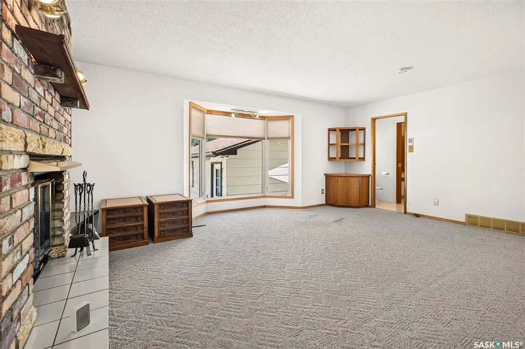 1154 Warner Street W Moose Jaw SK S6H 6L2