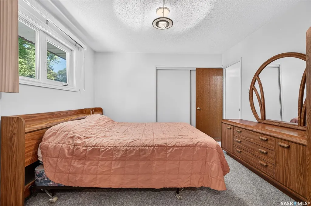 1154 Warner Street W Moose Jaw SK S6H 6L2