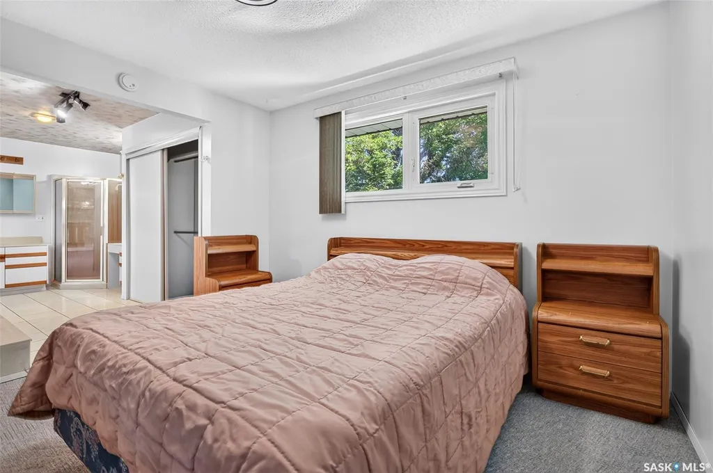 1154 Warner Street W Moose Jaw SK S6H 6L2