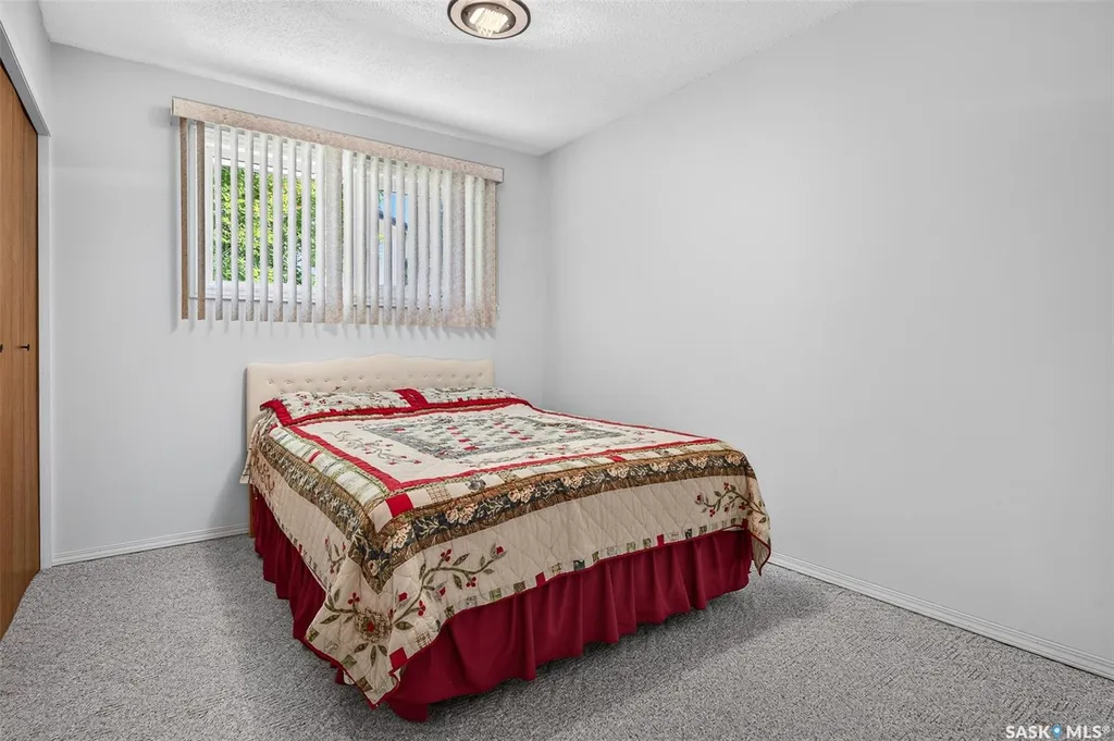 1154 Warner Street W Moose Jaw SK S6H 6L2