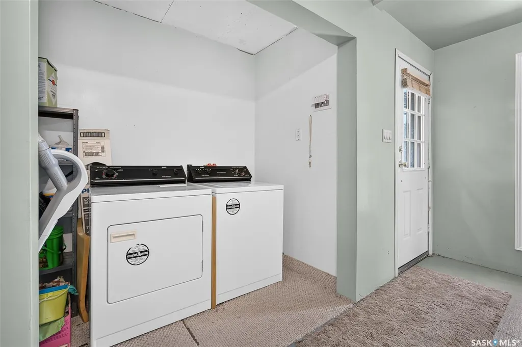 1154 Warner Street W Moose Jaw SK S6H 6L2
