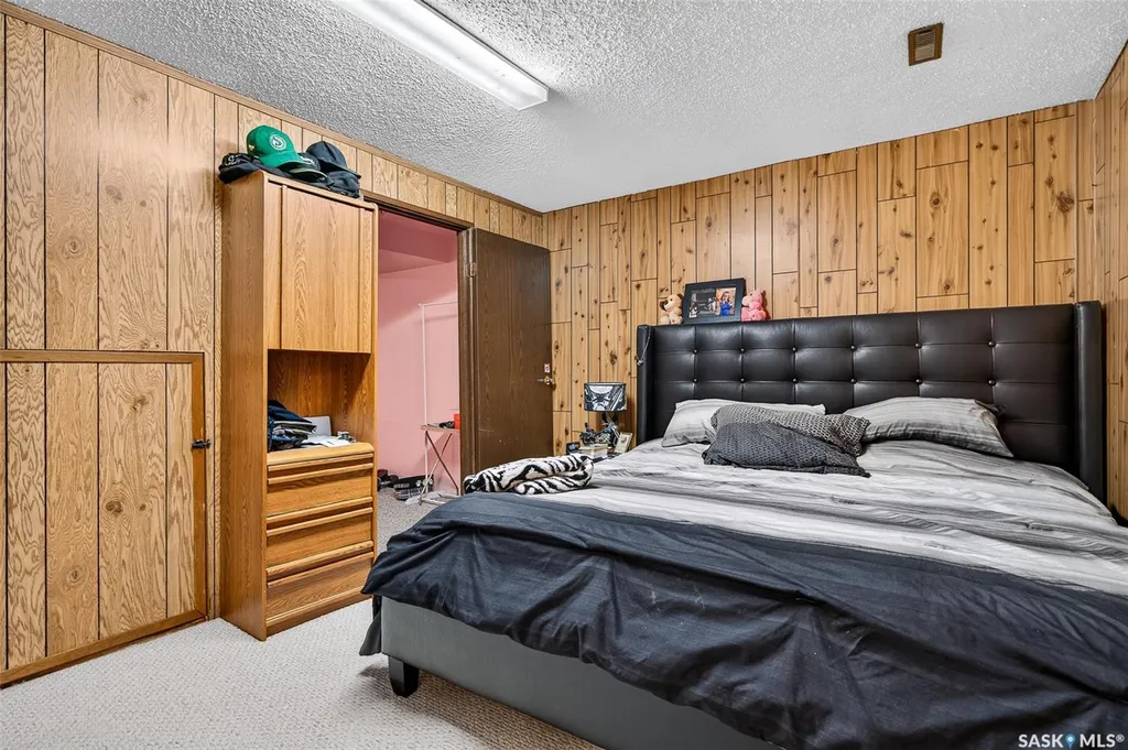 1154 Warner Street W Moose Jaw SK S6H 6L2