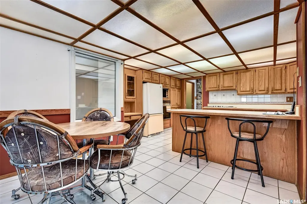 1154 Warner Street W Moose Jaw SK S6H 6L2