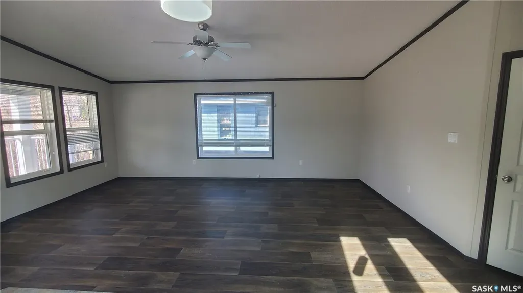 405 2nd Avenue SE Weyburn SK S4H 1W9