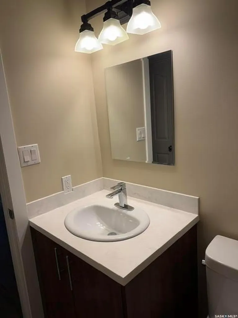 30 Shore Bay Regina SK S4R 7H6
