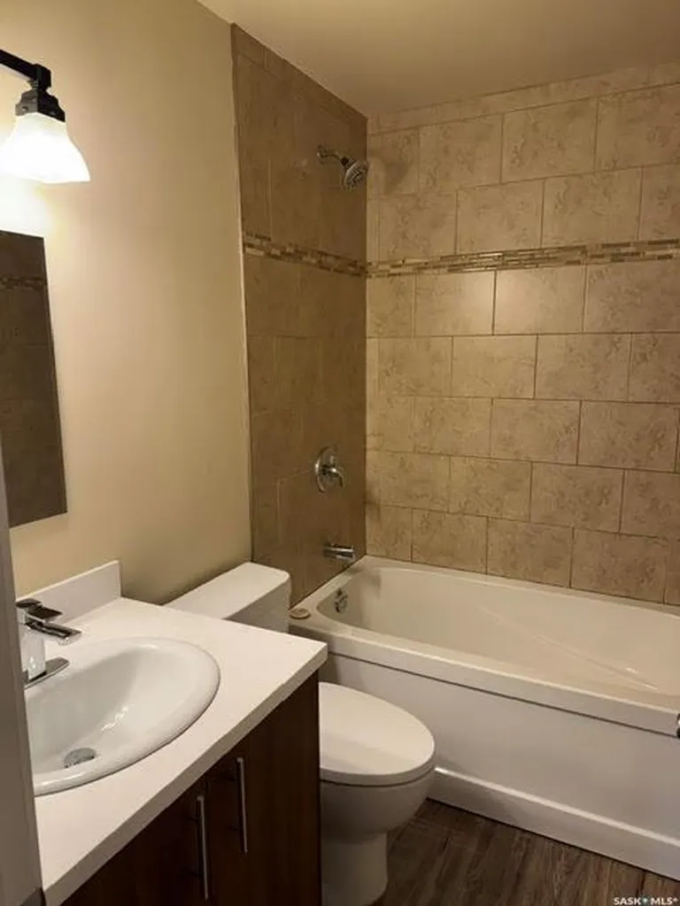 30 Shore Bay Regina SK S4R 7H6