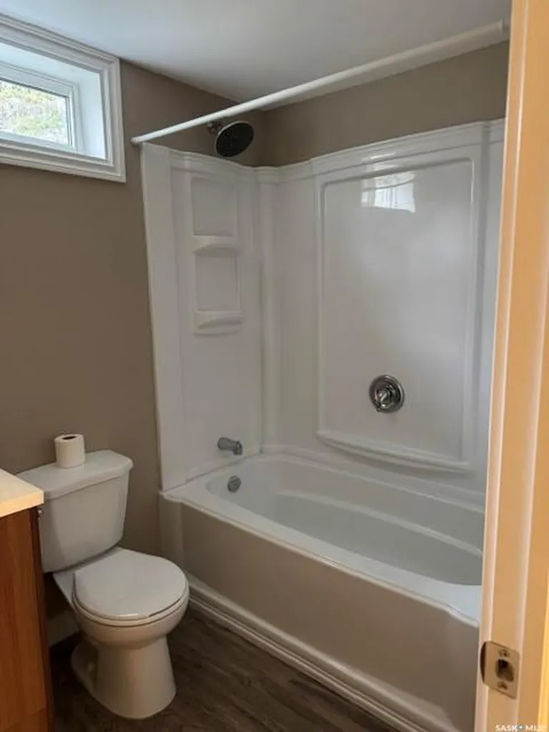 30 Shore Bay Regina SK S4R 7H6