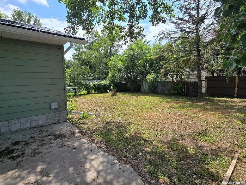 30 Shore Bay Regina SK S4R 7H6