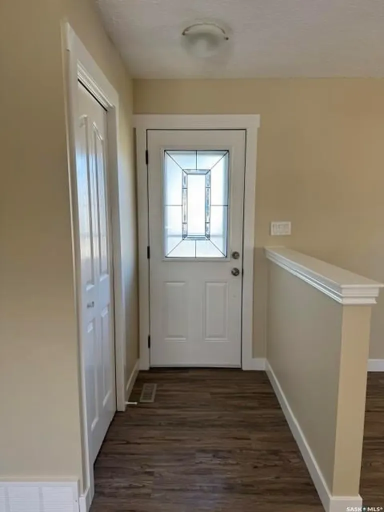 30 Shore Bay Regina SK S4R 7H6