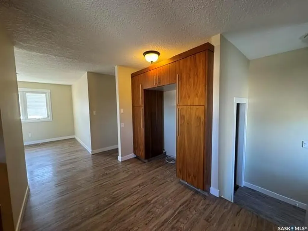 30 Shore Bay Regina SK S4R 7H6