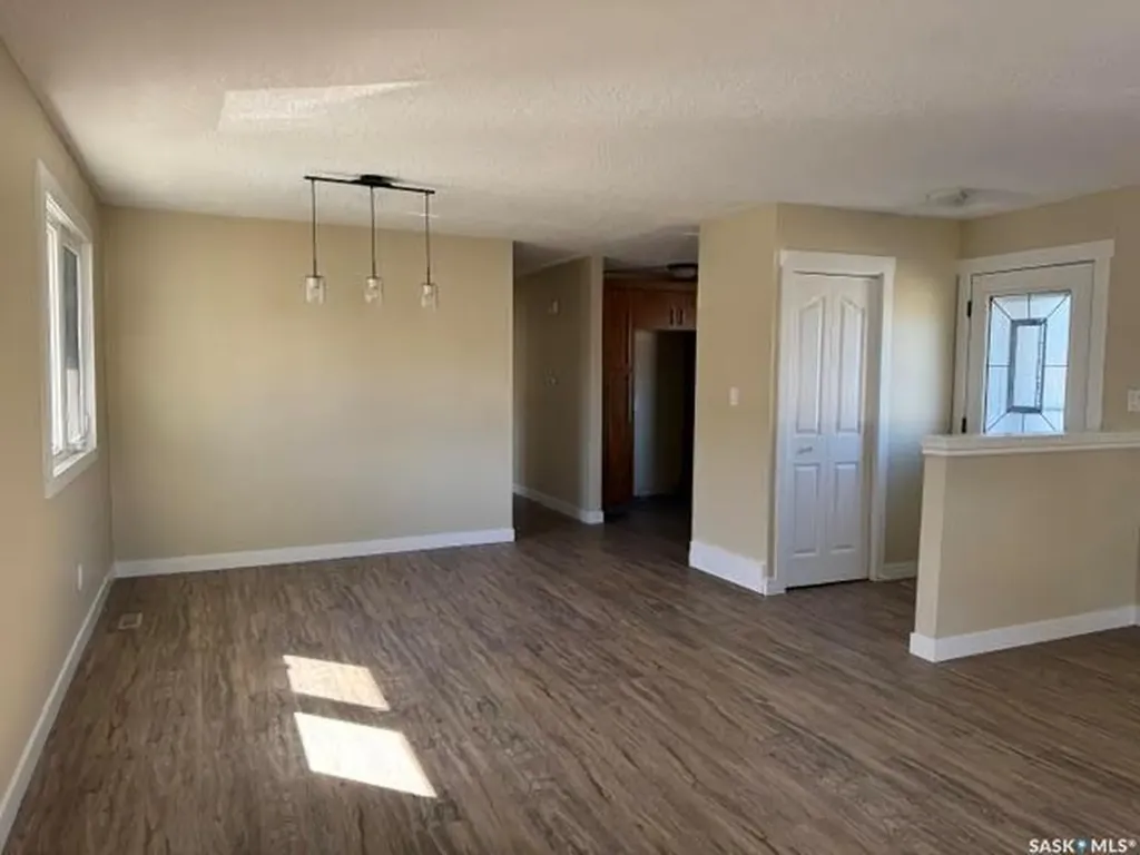 30 Shore Bay Regina SK S4R 7H6