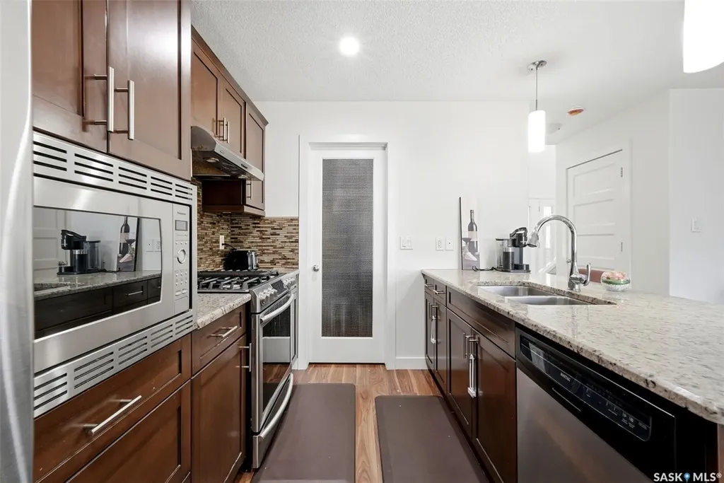 5325 Jim Cairns Boulevard Regina SK S4W 0G1