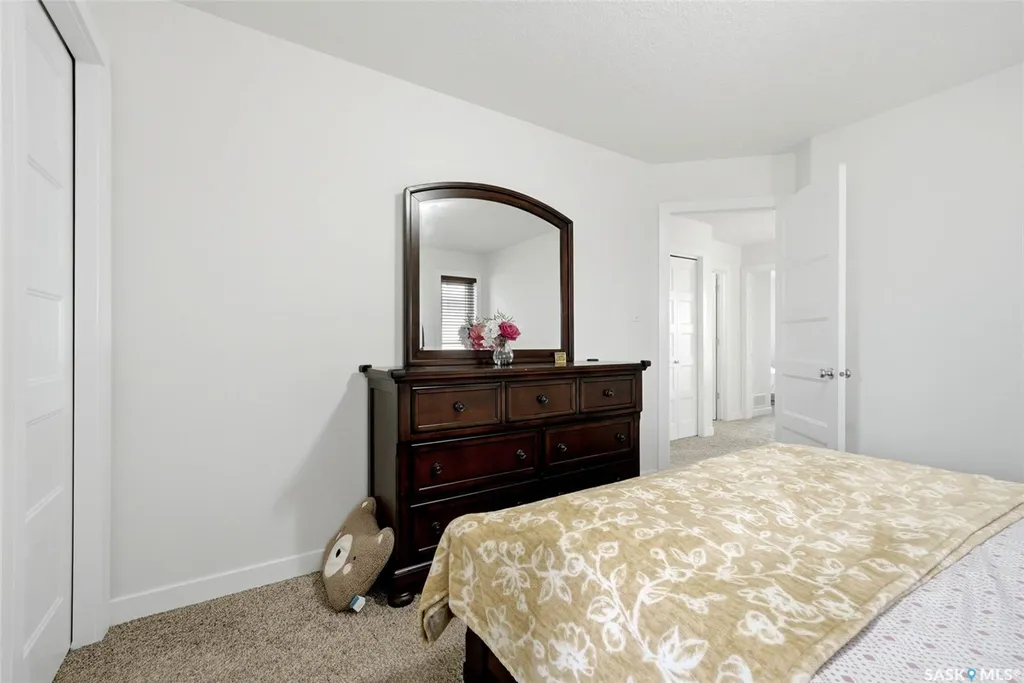 5325 Jim Cairns Boulevard Regina SK S4W 0G1