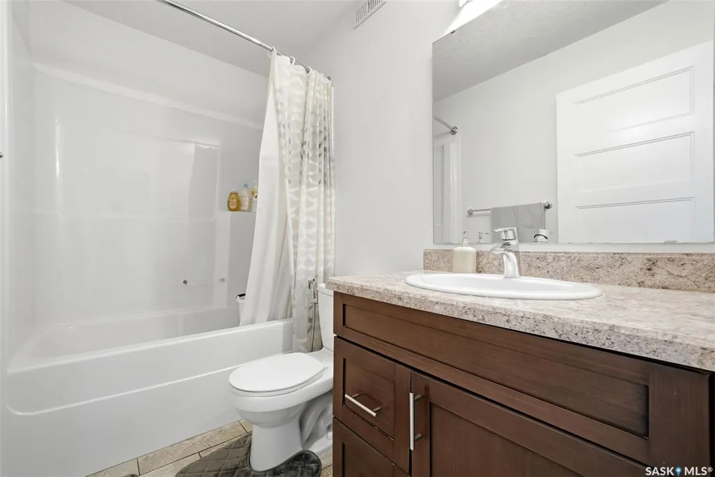 5325 Jim Cairns Boulevard Regina SK S4W 0G1