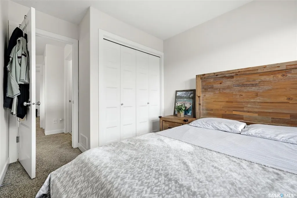 5325 Jim Cairns Boulevard Regina SK S4W 0G1