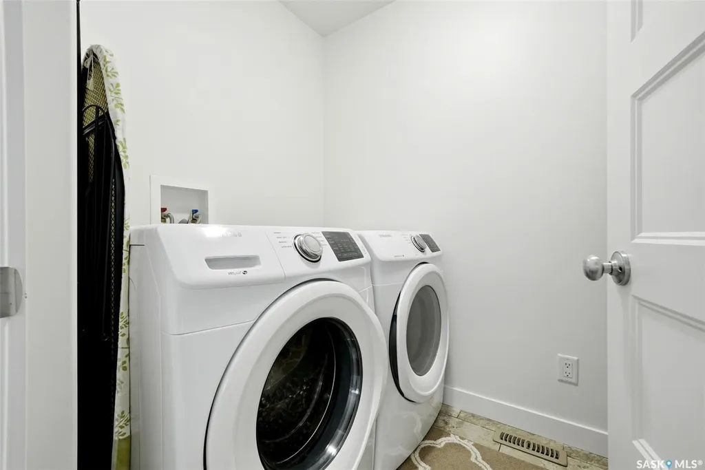 5325 Jim Cairns Boulevard Regina SK S4W 0G1
