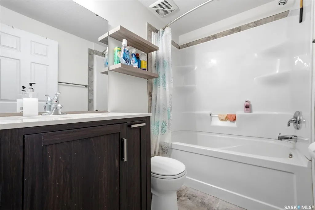 5325 Jim Cairns Boulevard Regina SK S4W 0G1