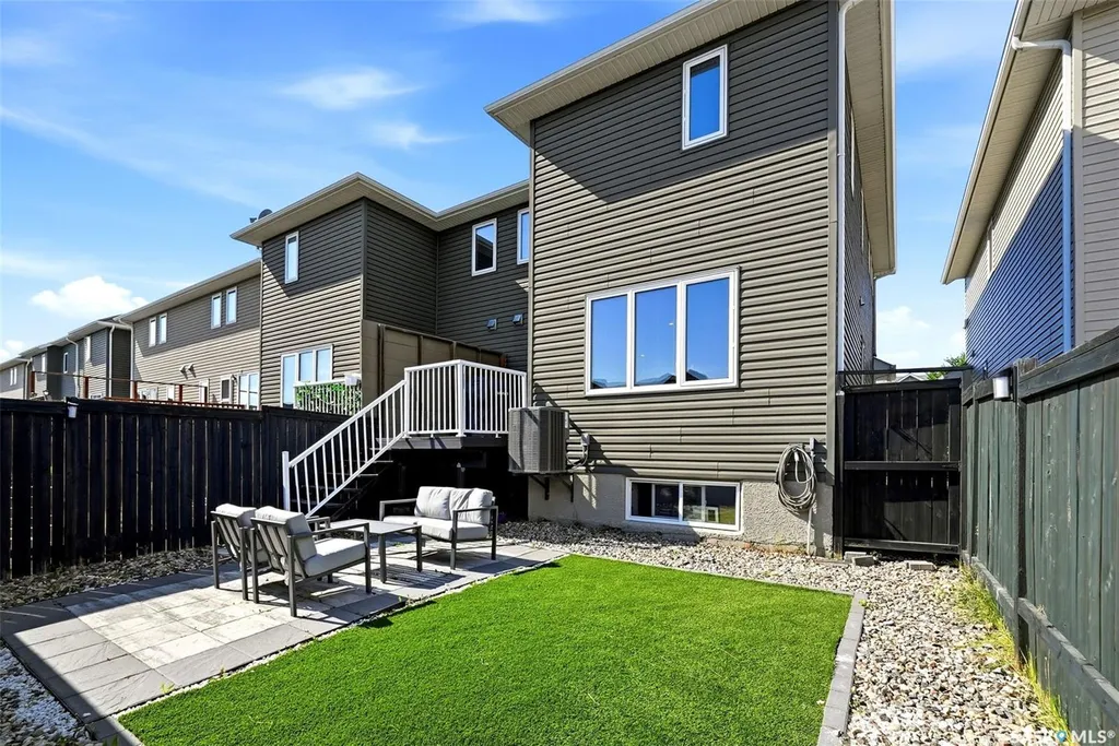5325 Jim Cairns Boulevard Regina SK S4W 0G1