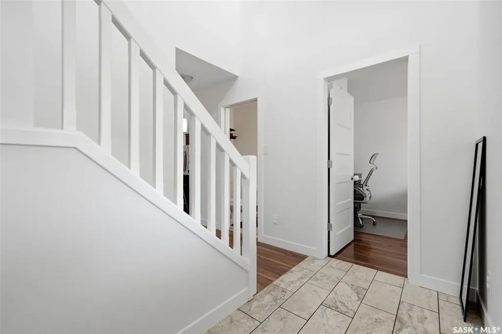 5325 Jim Cairns Boulevard Regina SK S4W 0G1