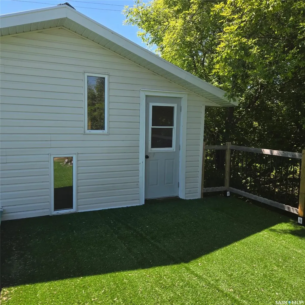 608 Whyte Street Loreburn SK S0H 2S0