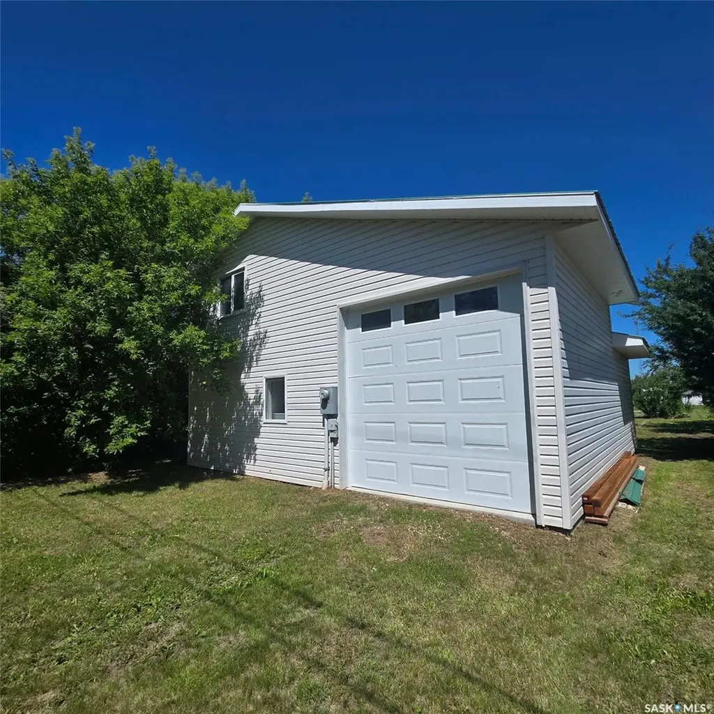 608 Whyte Street Loreburn SK S0H 2S0