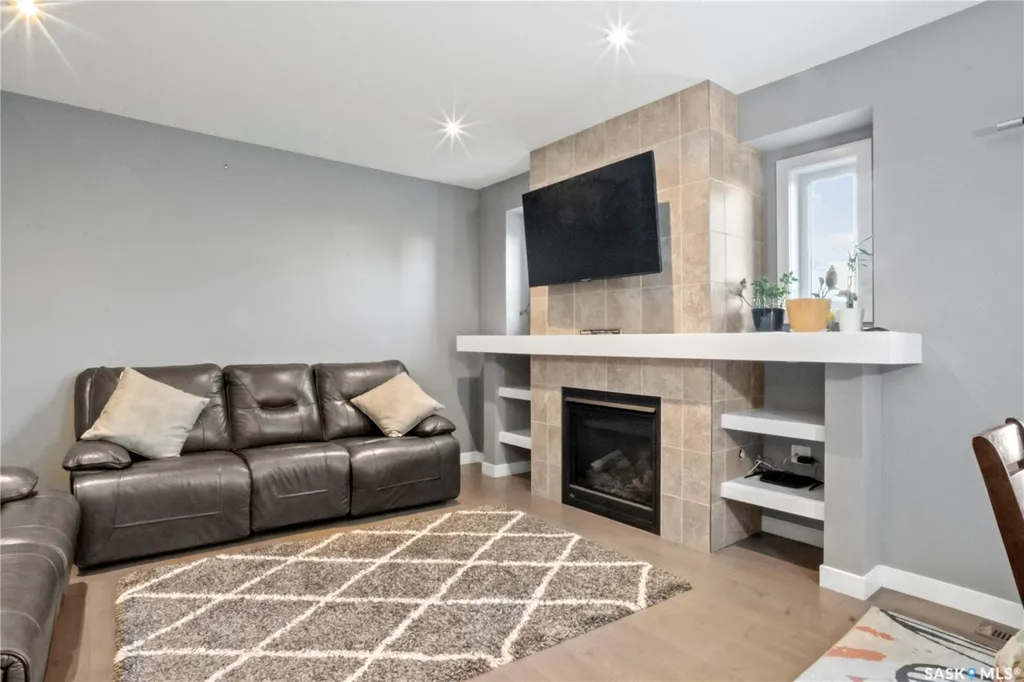 5433 Green Alder Way E Regina SK S4V 3M7