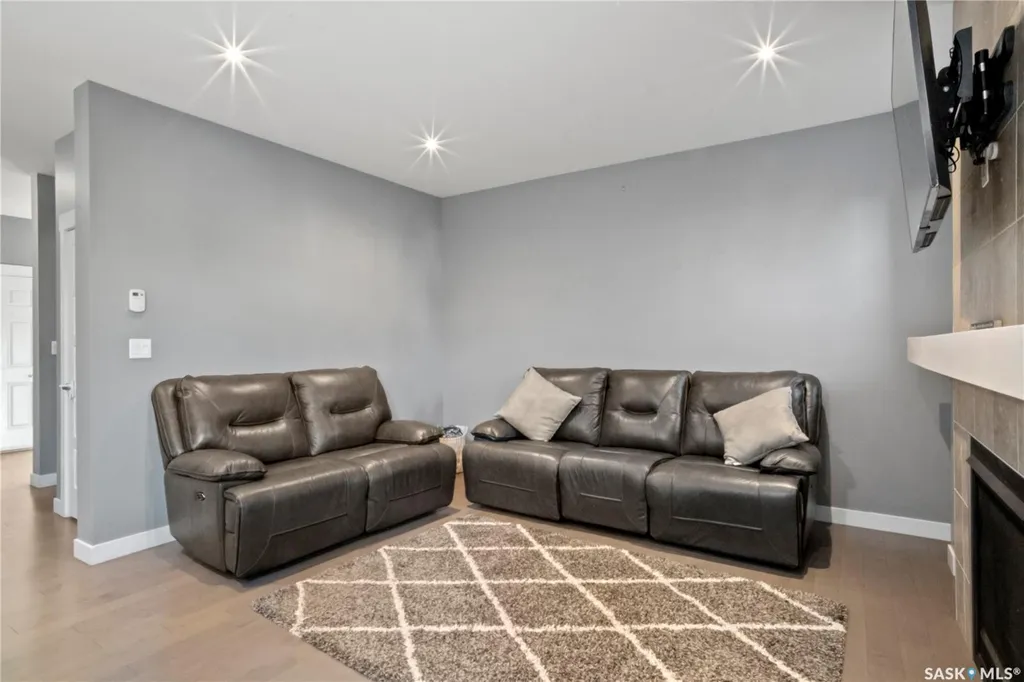 5433 Green Alder Way E Regina SK S4V 3M7