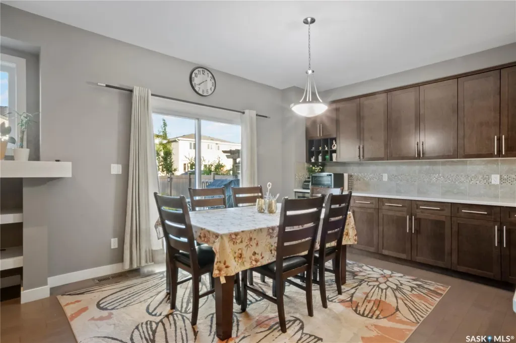 5433 Green Alder Way E Regina SK S4V 3M7