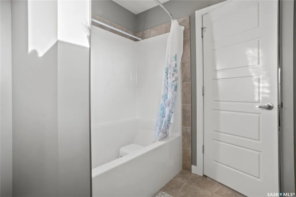 5433 Green Alder Way E Regina SK S4V 3M7