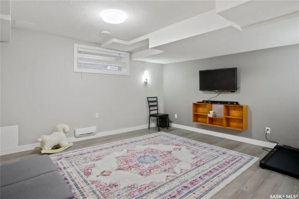 5433 Green Alder Way E Regina SK S4V 3M7
