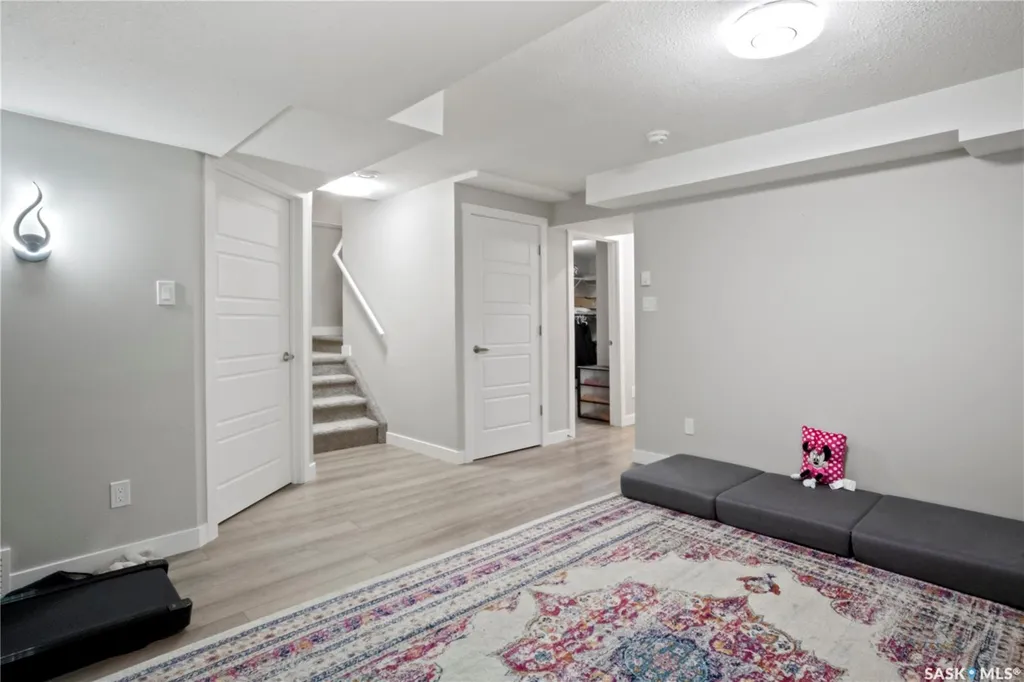 5433 Green Alder Way E Regina SK S4V 3M7