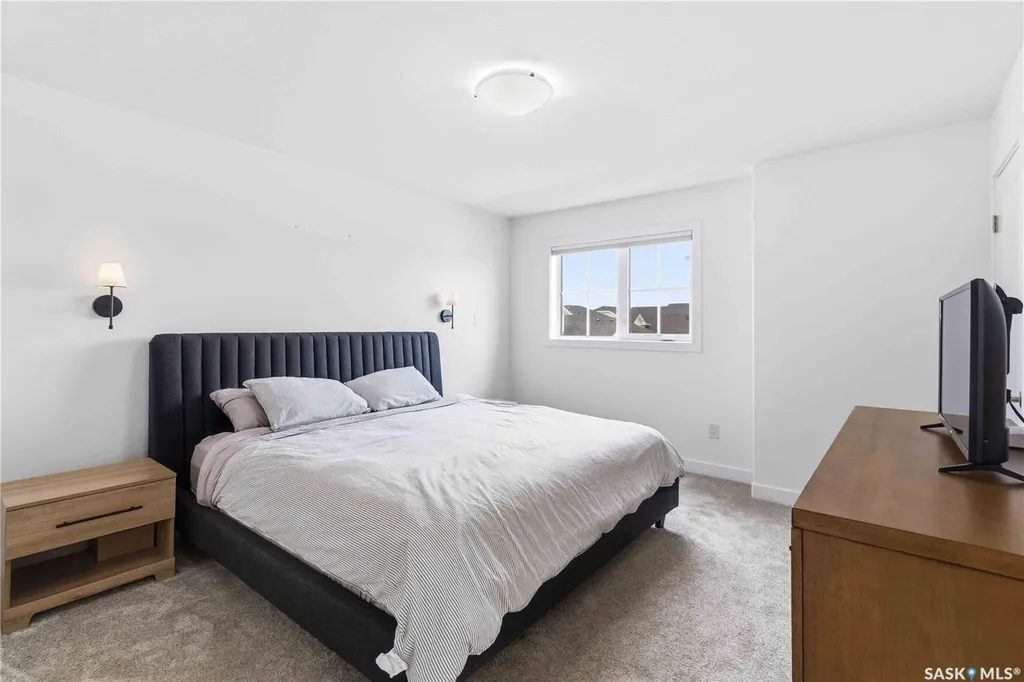 807 Weir Crescent Warman SK S0K 4S4