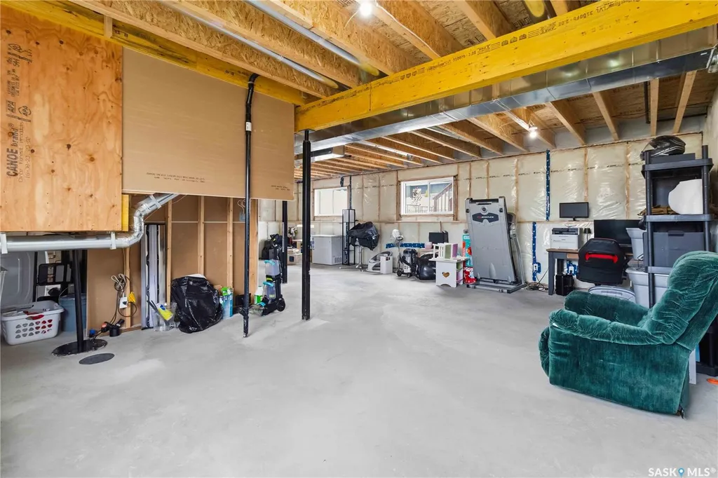 807 Weir Crescent Warman SK S0K 4S4