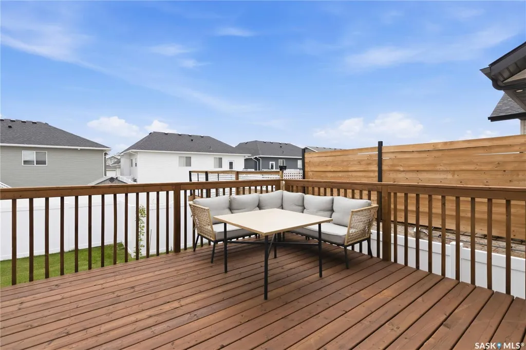 807 Weir Crescent Warman SK S0K 4S4