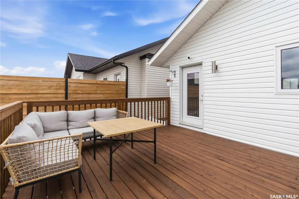 807 Weir Crescent Warman SK S0K 4S4