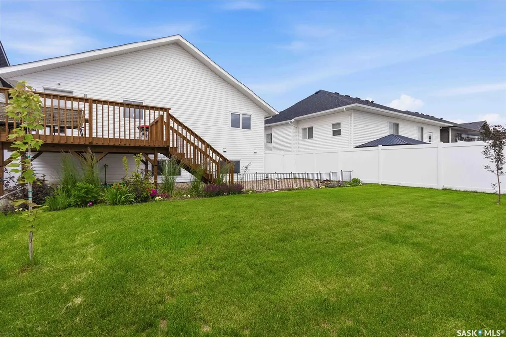 807 Weir Crescent Warman SK S0K 4S4