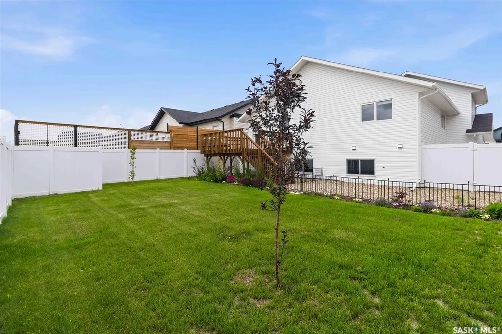807 Weir Crescent Warman SK S0K 4S4