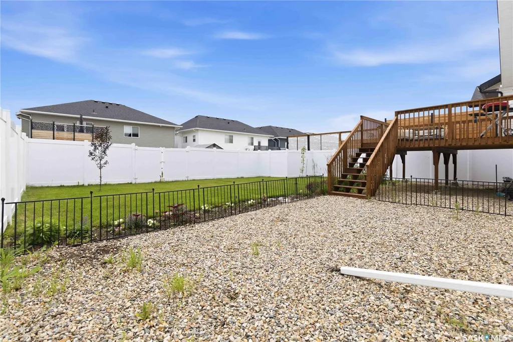 807 Weir Crescent Warman SK S0K 4S4