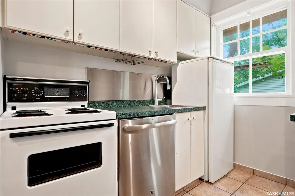 2221 Montague Street Regina SK S4T 3K2