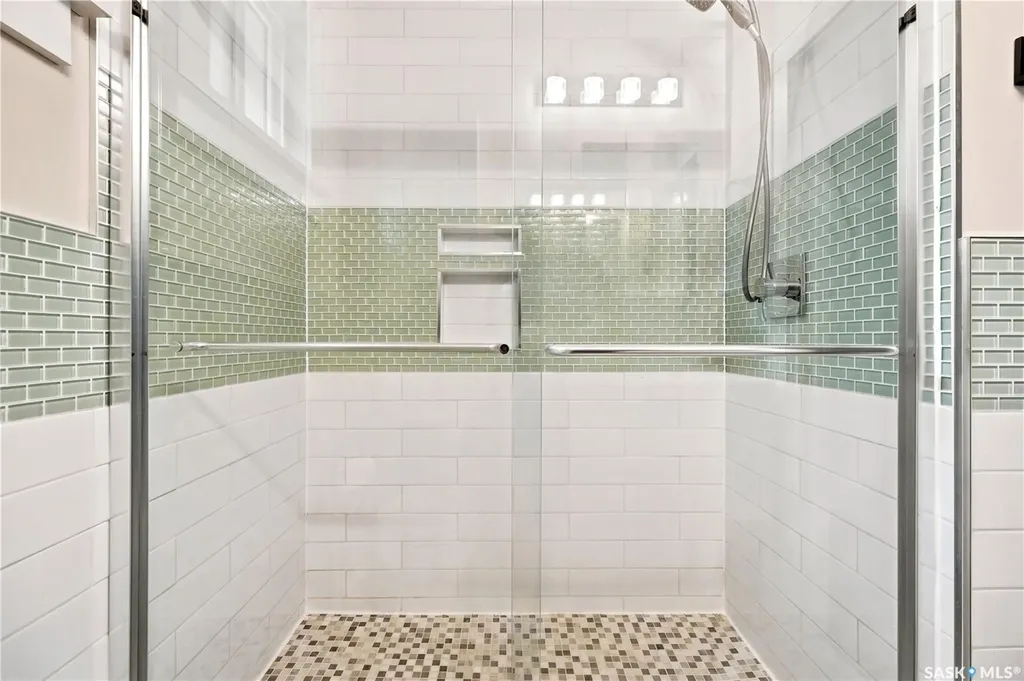 2221 Montague Street Regina SK S4T 3K2