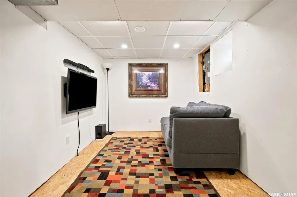 2221 Montague Street Regina SK S4T 3K2