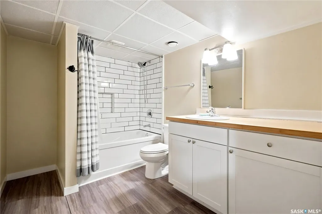 2221 Montague Street Regina SK S4T 3K2