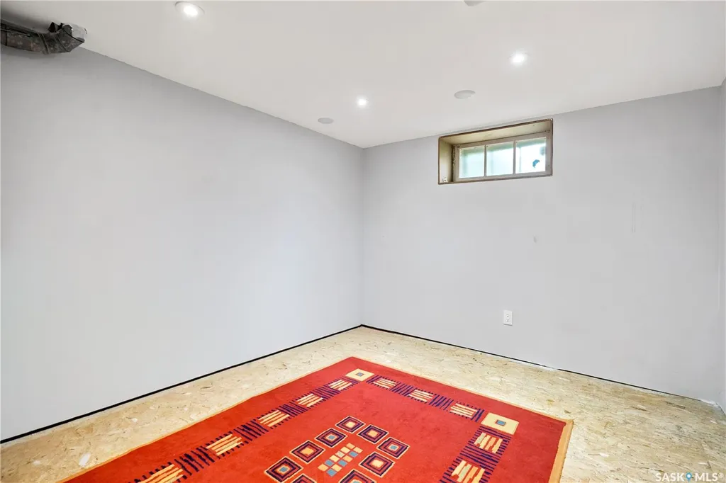 2221 Montague Street Regina SK S4T 3K2