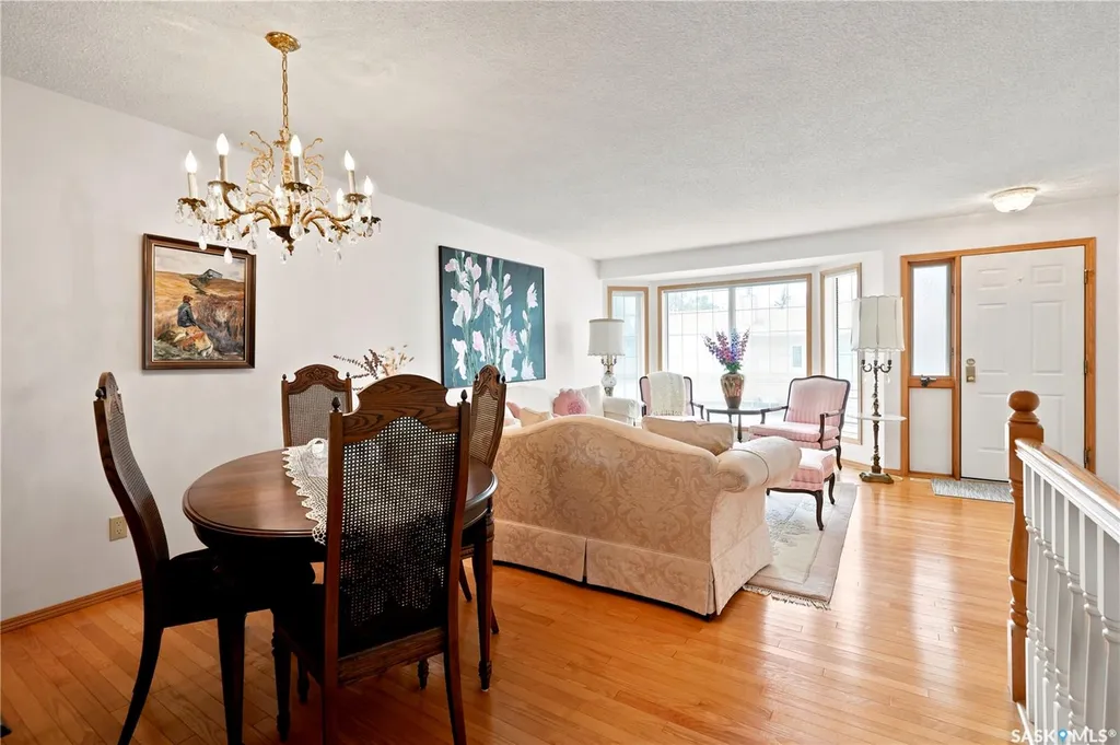 18 Greensboro Drive Regina SK S4S 7G1