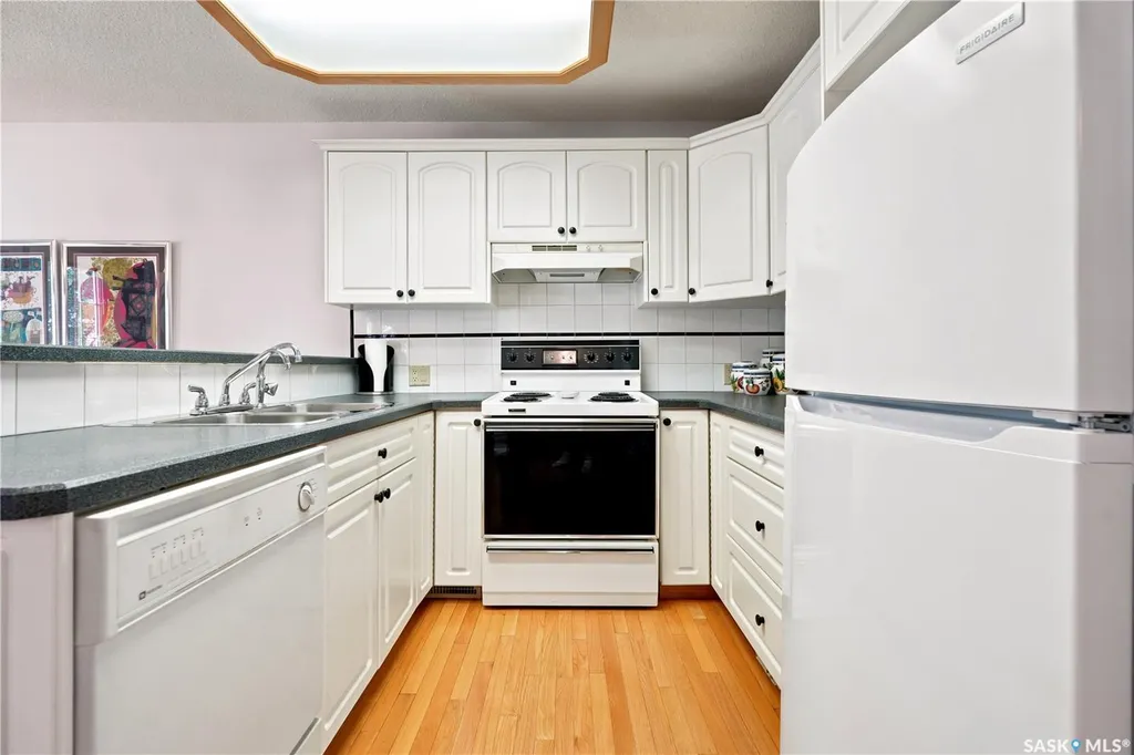 18 Greensboro Drive Regina SK S4S 7G1