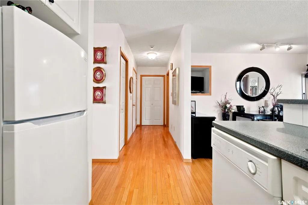 18 Greensboro Drive Regina SK S4S 7G1